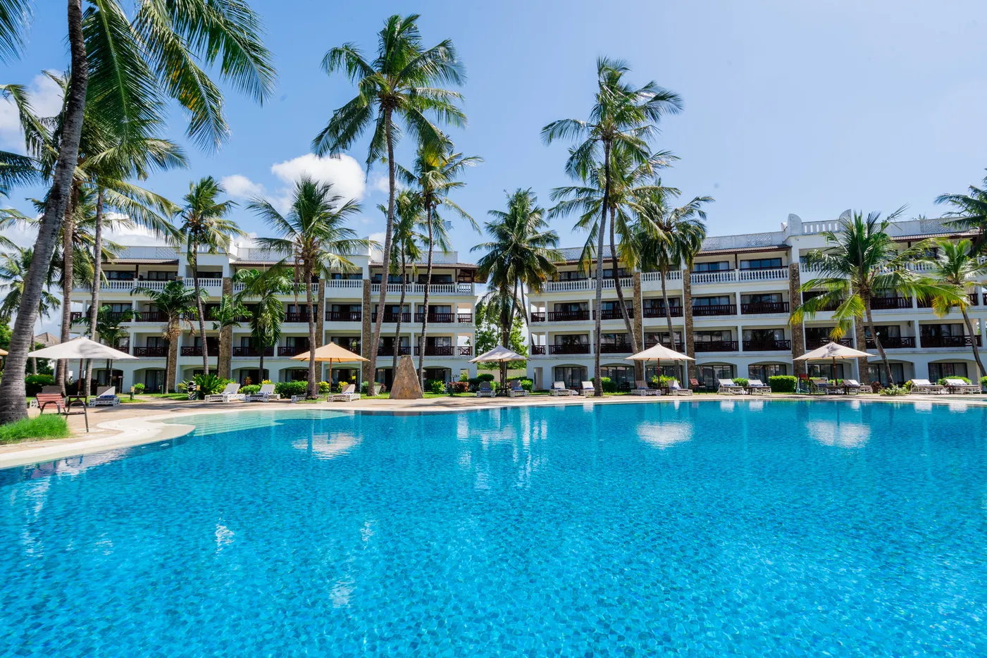 PrideInn Paradise Beach Resort & Spa